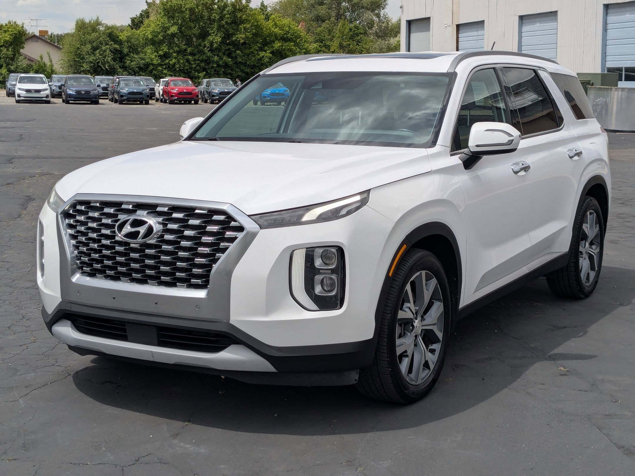 Used 2020 Hyper White Hyundai SEL image 8