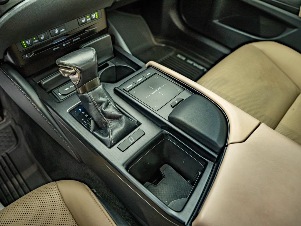 Used 2019 Gray Pearl Lexus 350 image 29