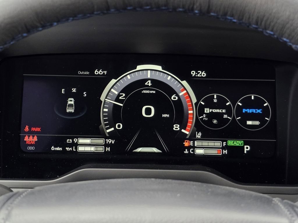 2026 Toyota Tundra Platinum - Photo 16