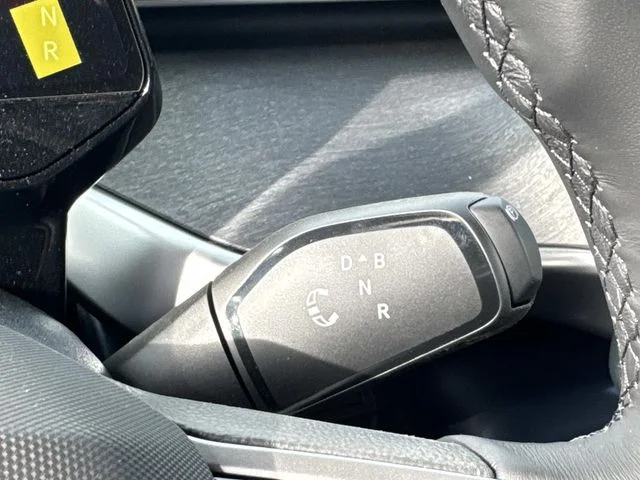 2025 Volkswagen ID. Buzz PRO S - Photo 18