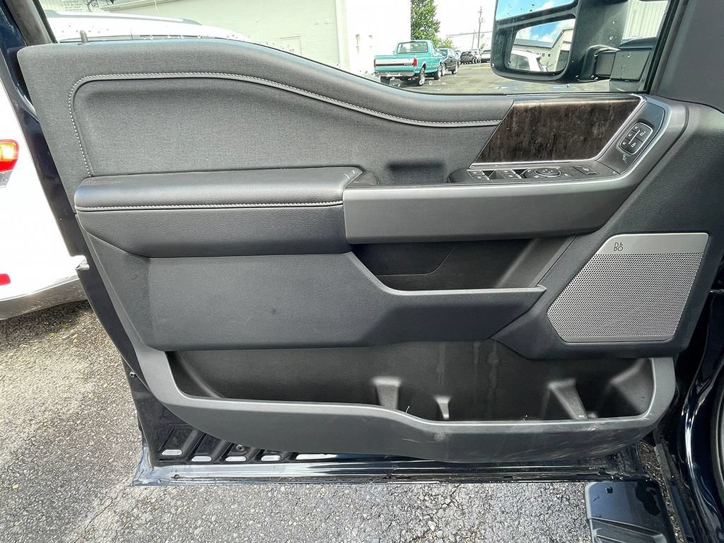 Used 2025 Blue Ford XL image 28
