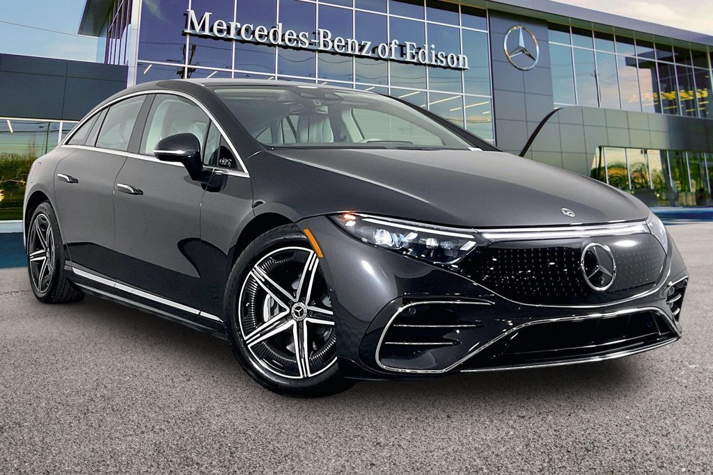 Certified Used 2023  Mercedes-Benz 450 image 1