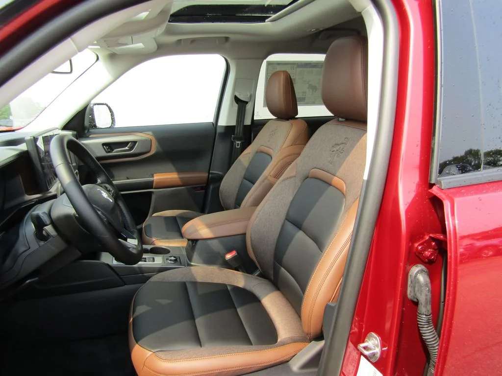 New 2026 Ruby Red Metallic Tinted Clearcoat Ford Outer Banks® image 3
