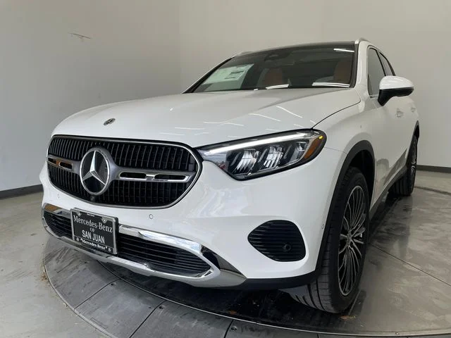 New 2027 White Mercedes-Benz GLC 300 image 30