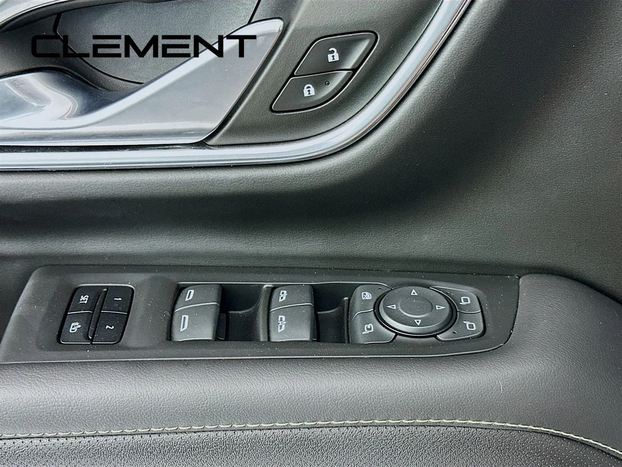 Used 2022 Gray GMC SLT image 27
