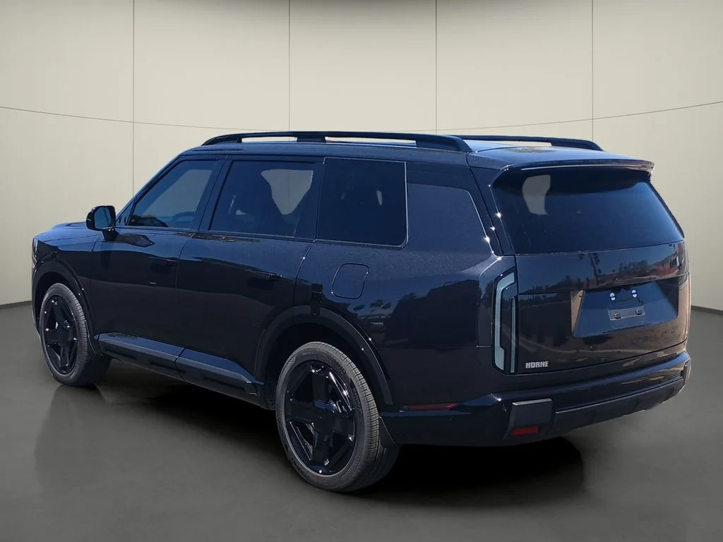 Used 2027 Gray Kia X-Line EX image 5