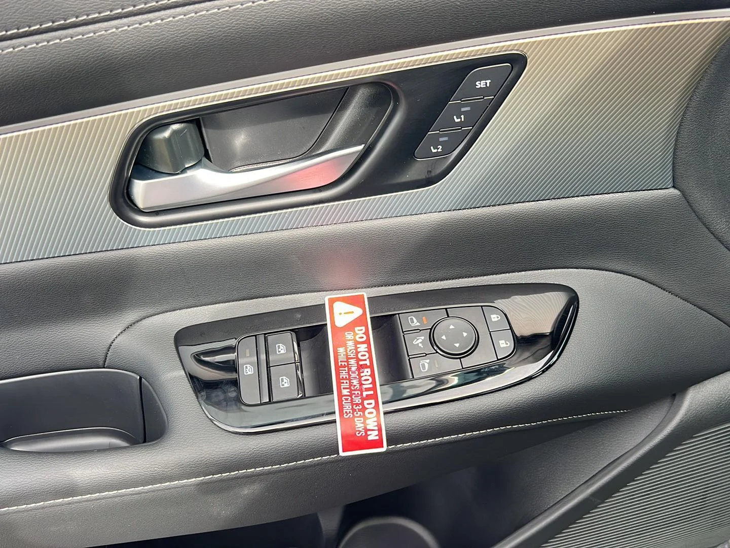 New 2026 Champagne Silver Metallic Nissan Platinum image 34