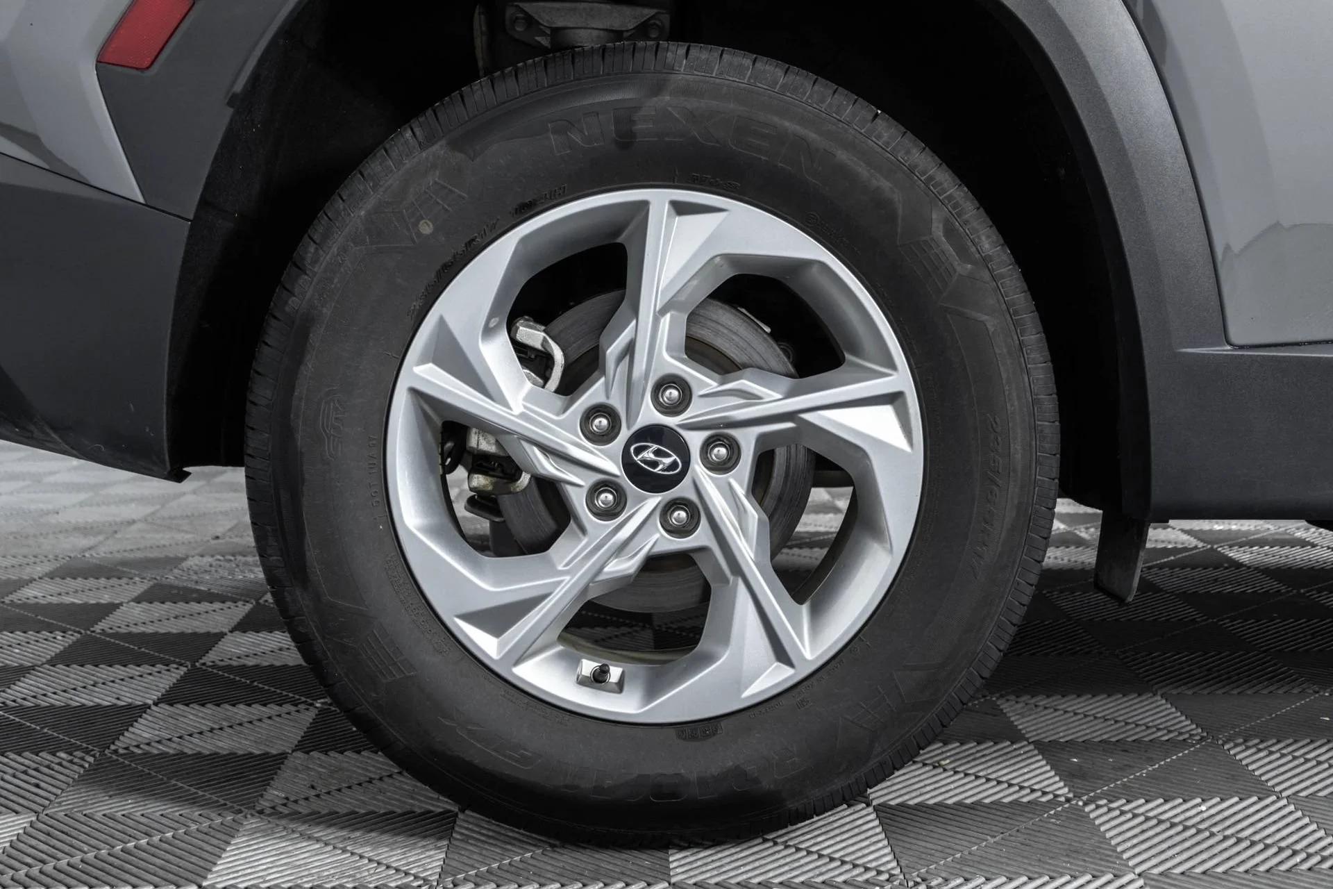 Used 2024  Hyundai SEL image 46
