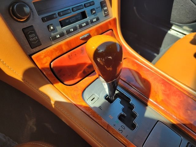 Used 2006 White Lexus 430 image 20