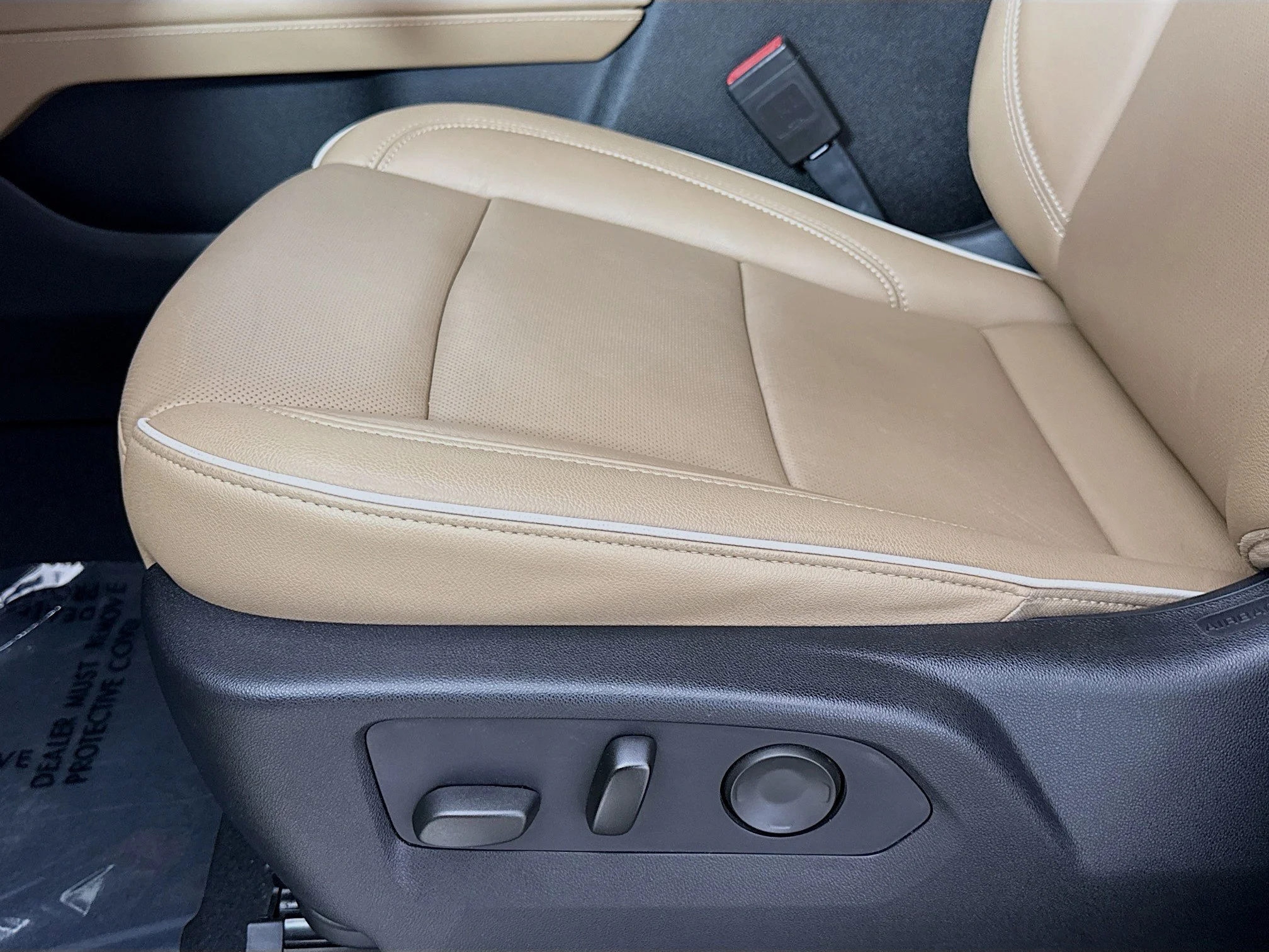 Used 2021 Empire Beige Metallic Chevrolet Premier image 22