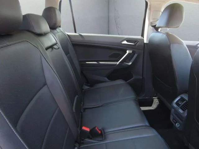 Used 2020 Deep Black Pearl Volkswagen  image 11