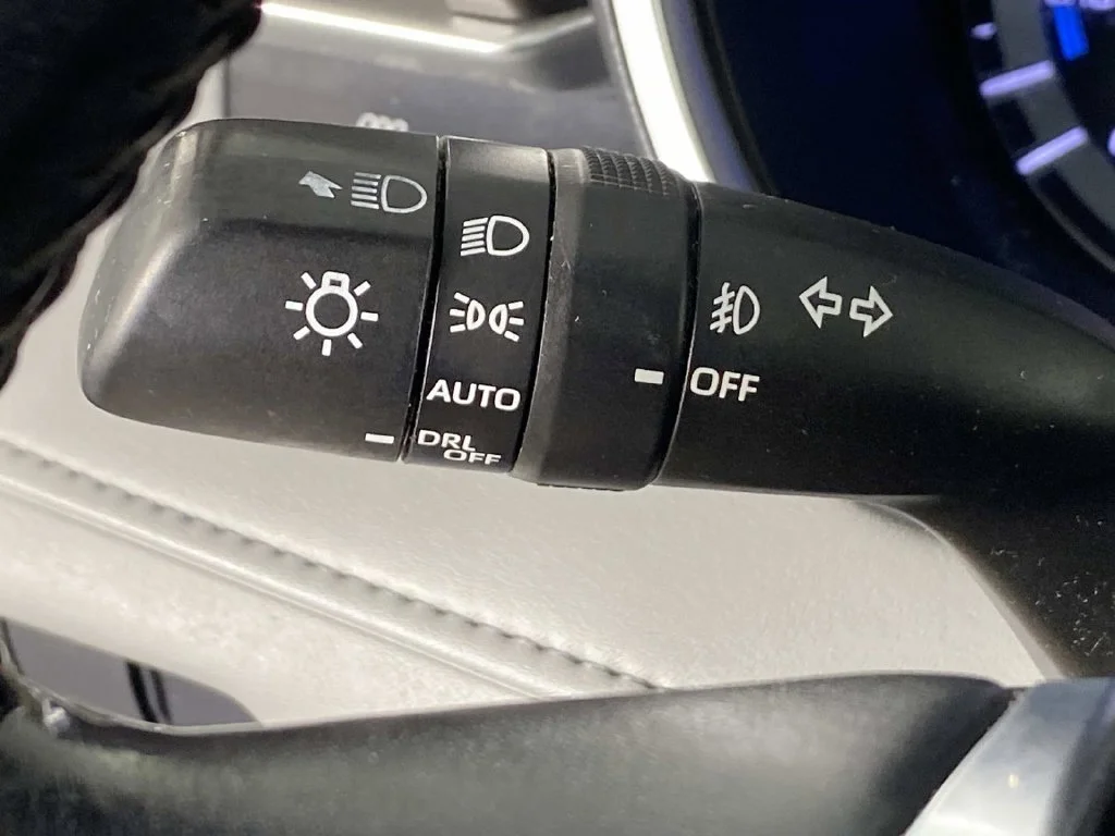 Used 2020 Blizzard Pearl Toyota XLE image 18