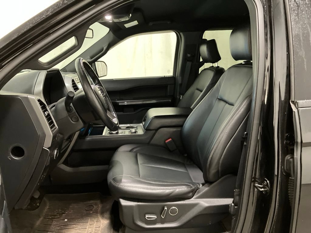 Used 2018 Black Ford XLT image 4