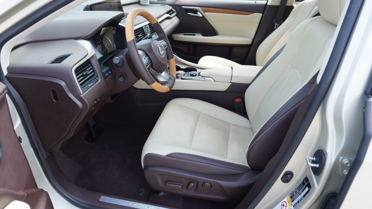 Used 2018 Beige Lexus RX 350 image 13
