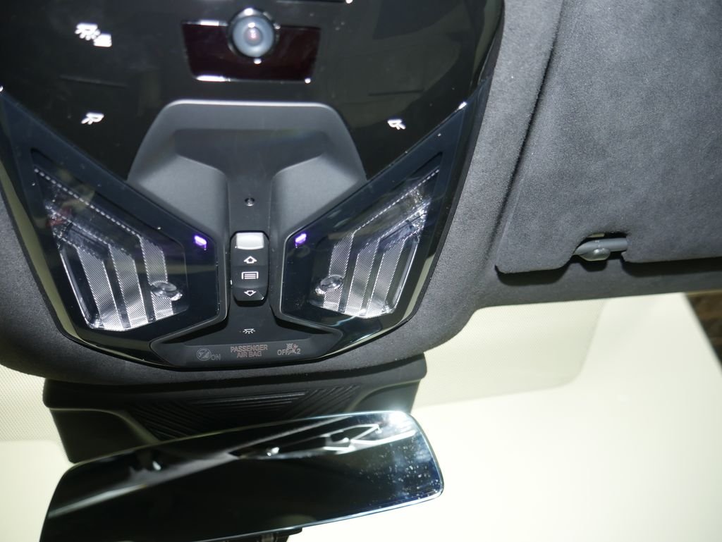 Used 2026 Green Metallic BMW Base image 41