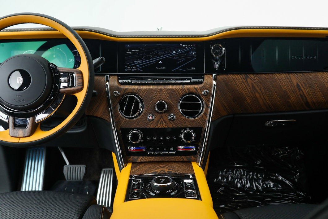 Used 2025 Brown Rolls-Royce  image 37