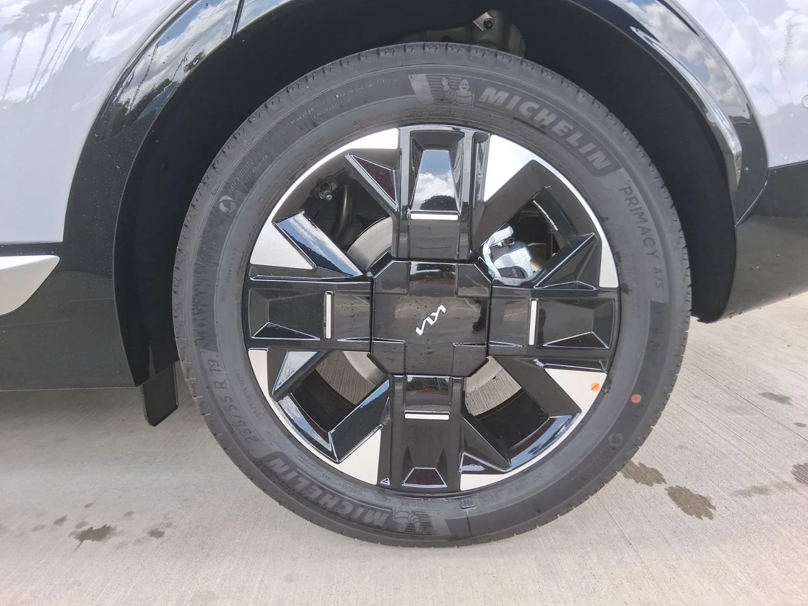 New 2026 Gray Kia SX-Prestige image 32
