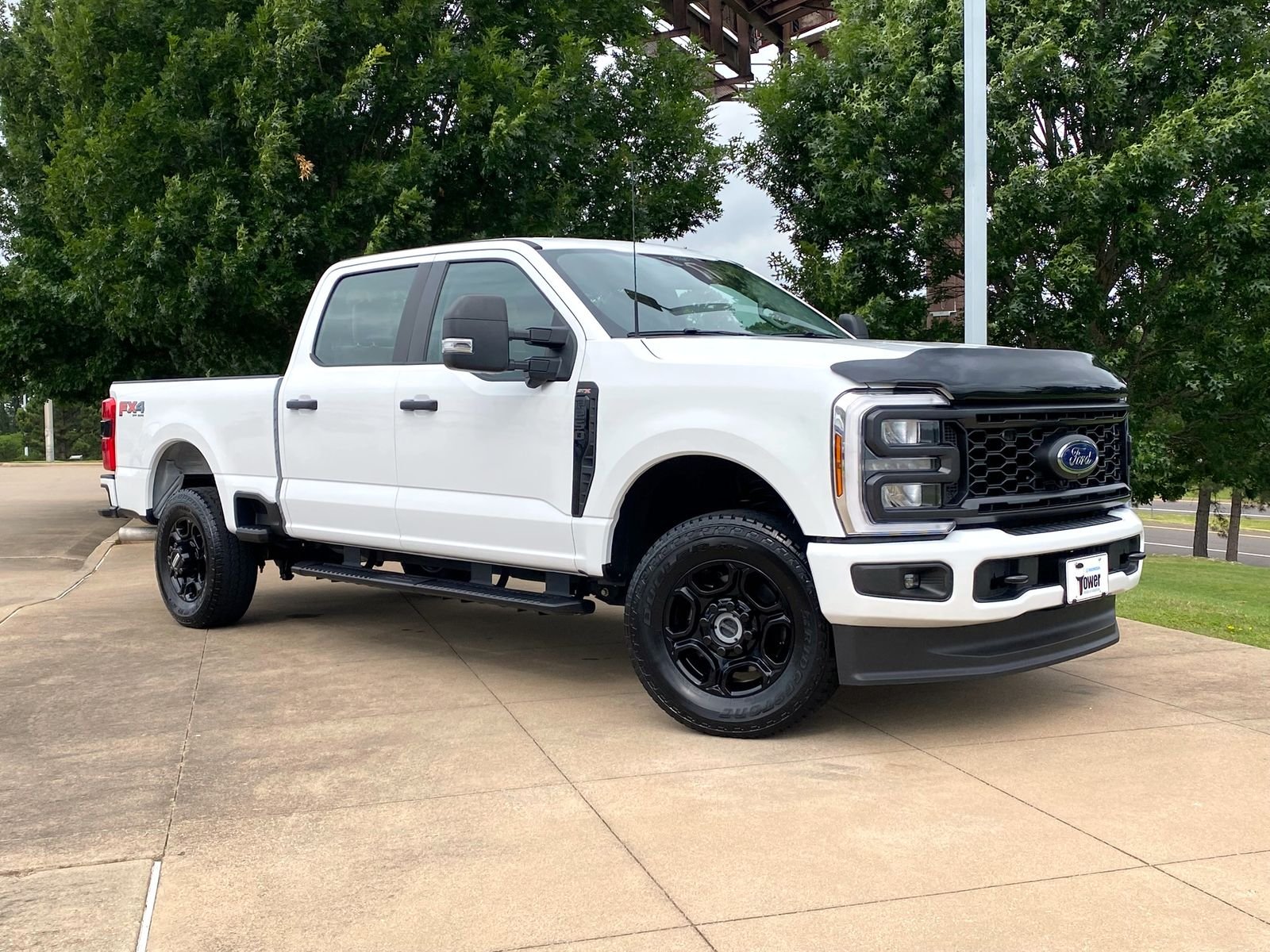2025 Ford F-250 XL 4x4 Crew Cab 6-3/4' Box's photo