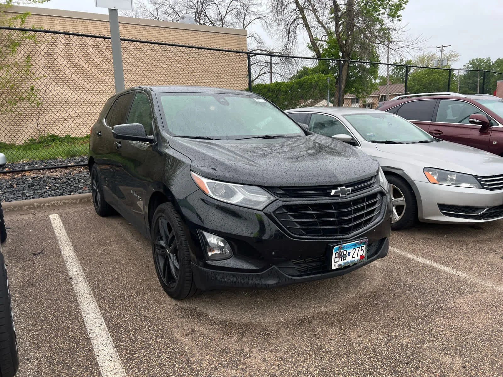 Used 2020 Chevrolet Equinox LT with VIN 2GNAXUEV5L6206977 for sale in Brooklyn Center, Minnesota