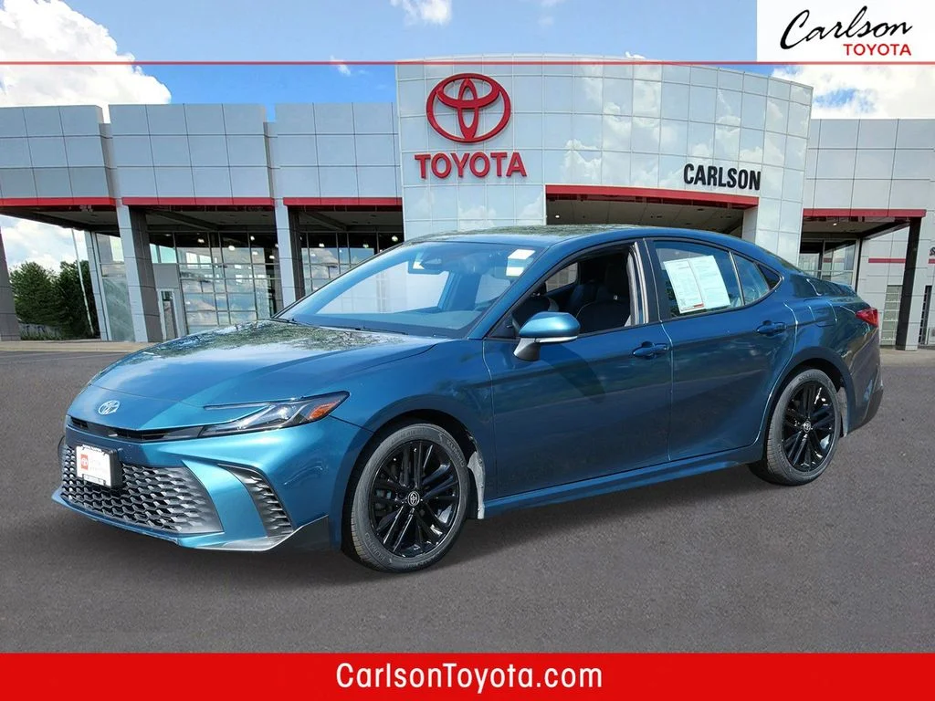 Certified Used 2025  Toyota SE image 1