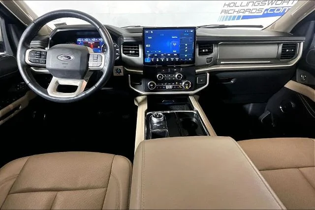 Used 2023 White Metallic Ford XLT image 38