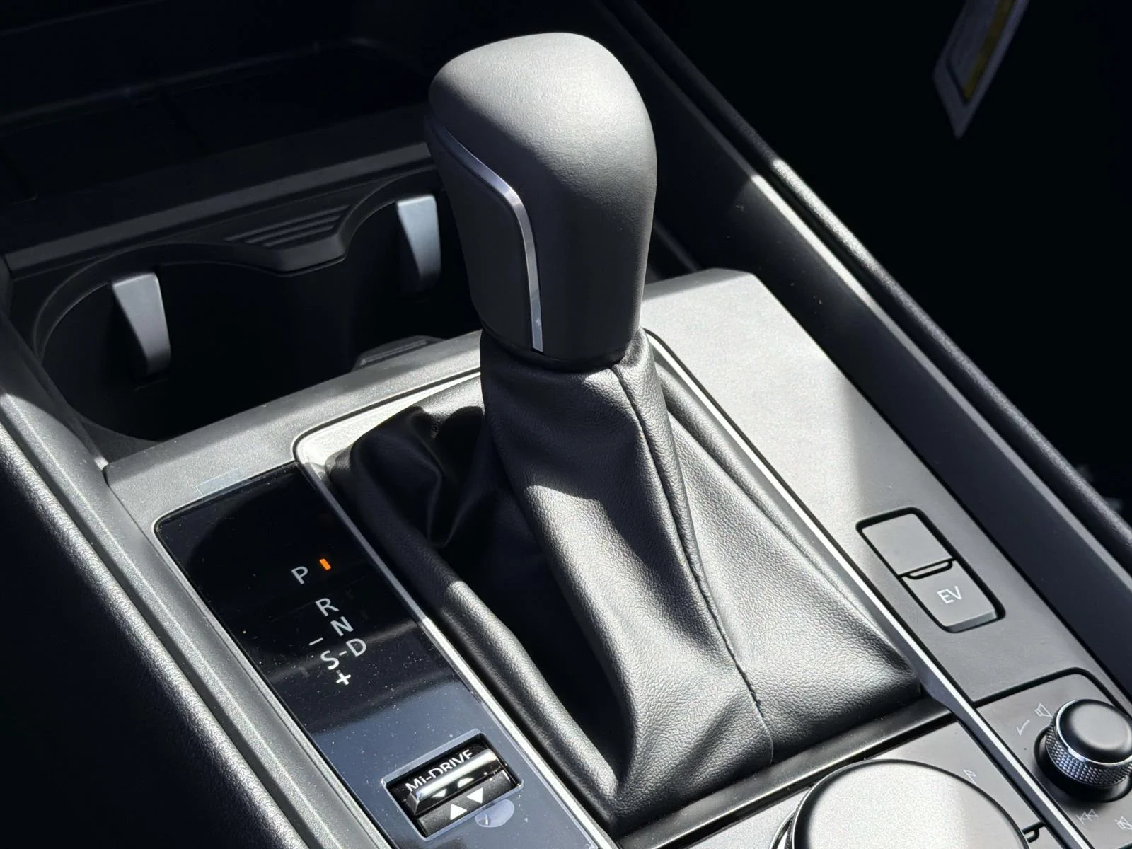 New 2026 Wind Chill Pearl Mazda Preferred AWD image 11