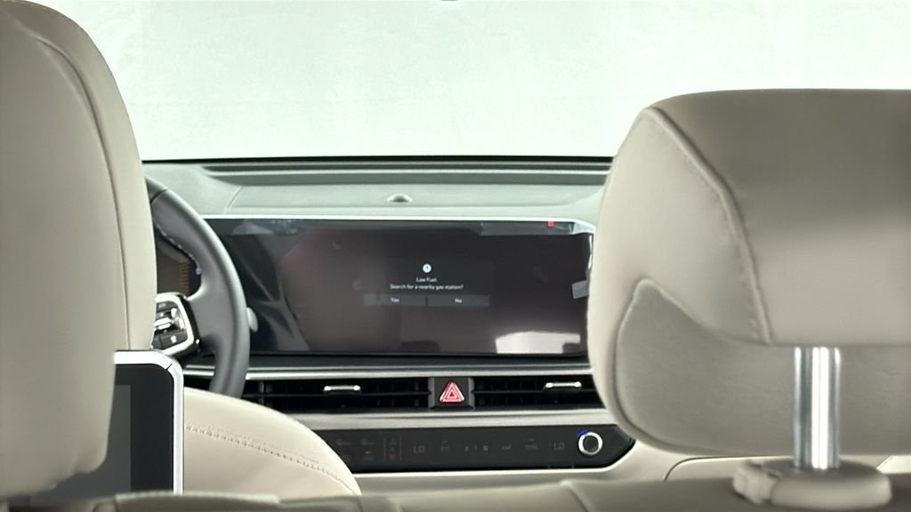 2025 Kia Sorento S - Photo 16