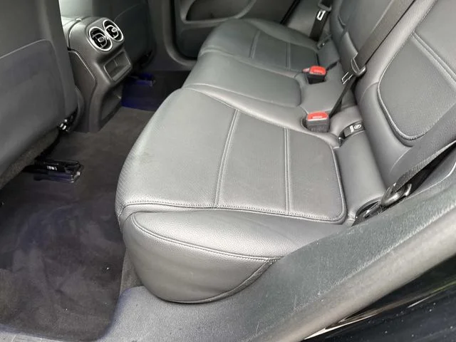 Used 2024  Mercedes-Benz GLC 300 image 15