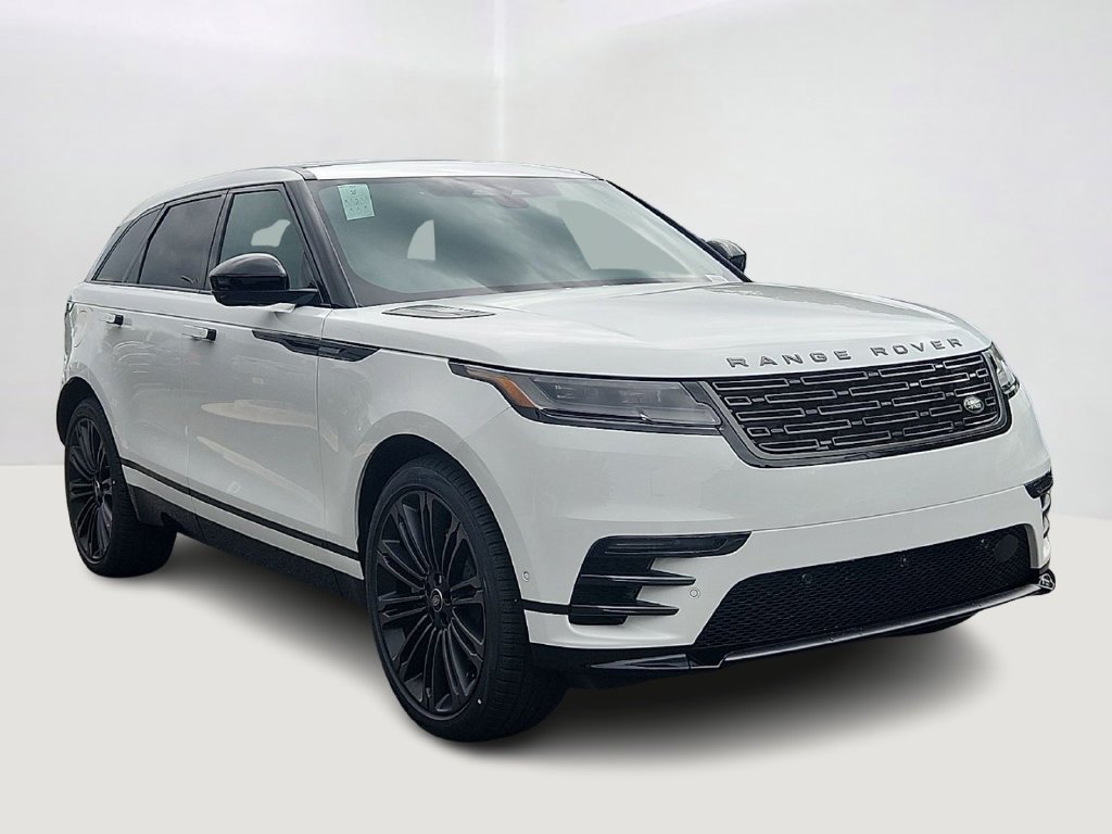 New 2026 Fuji White Land Rover P250 Base image 2