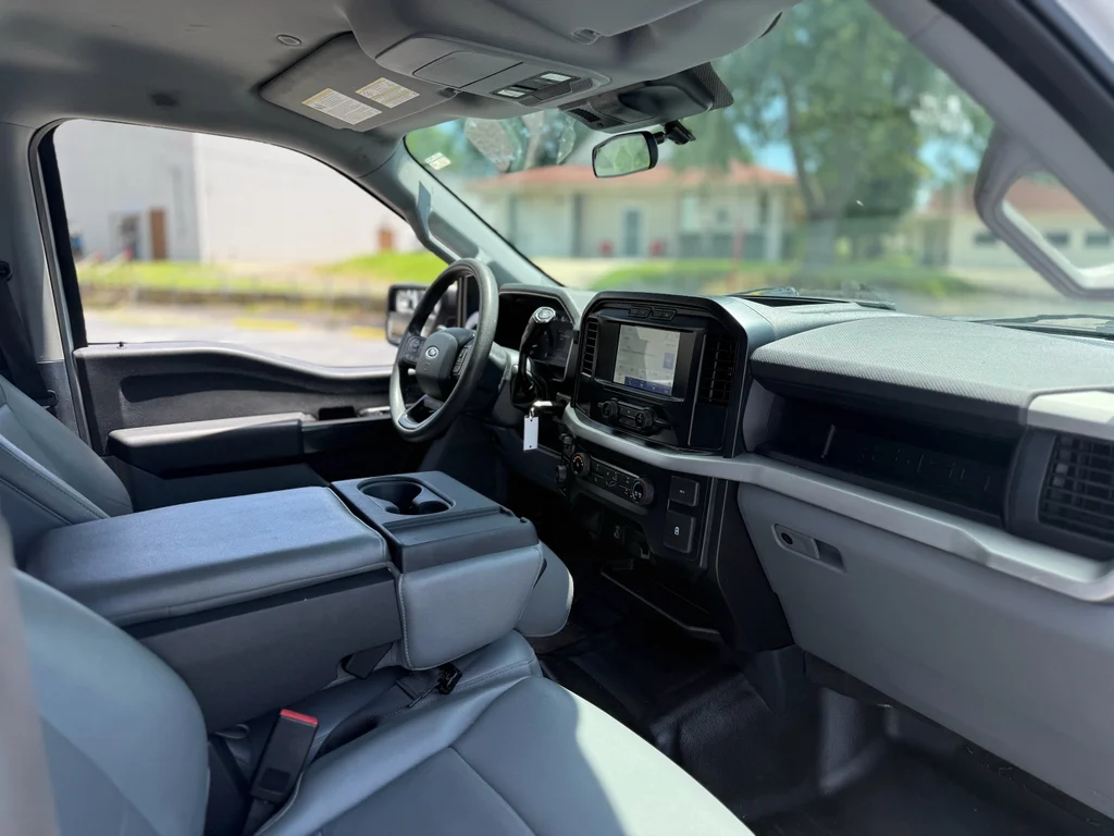 Used 2022 Oxford White Ford XL image 27