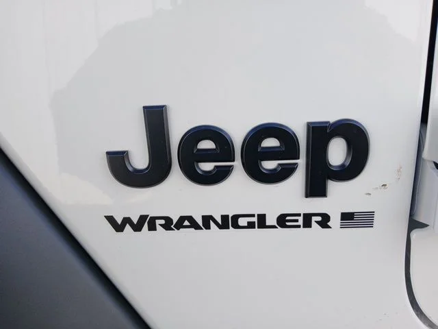 New 2026 Bright White Clear-Coat Exterior Paint Jeep Sport S image 8