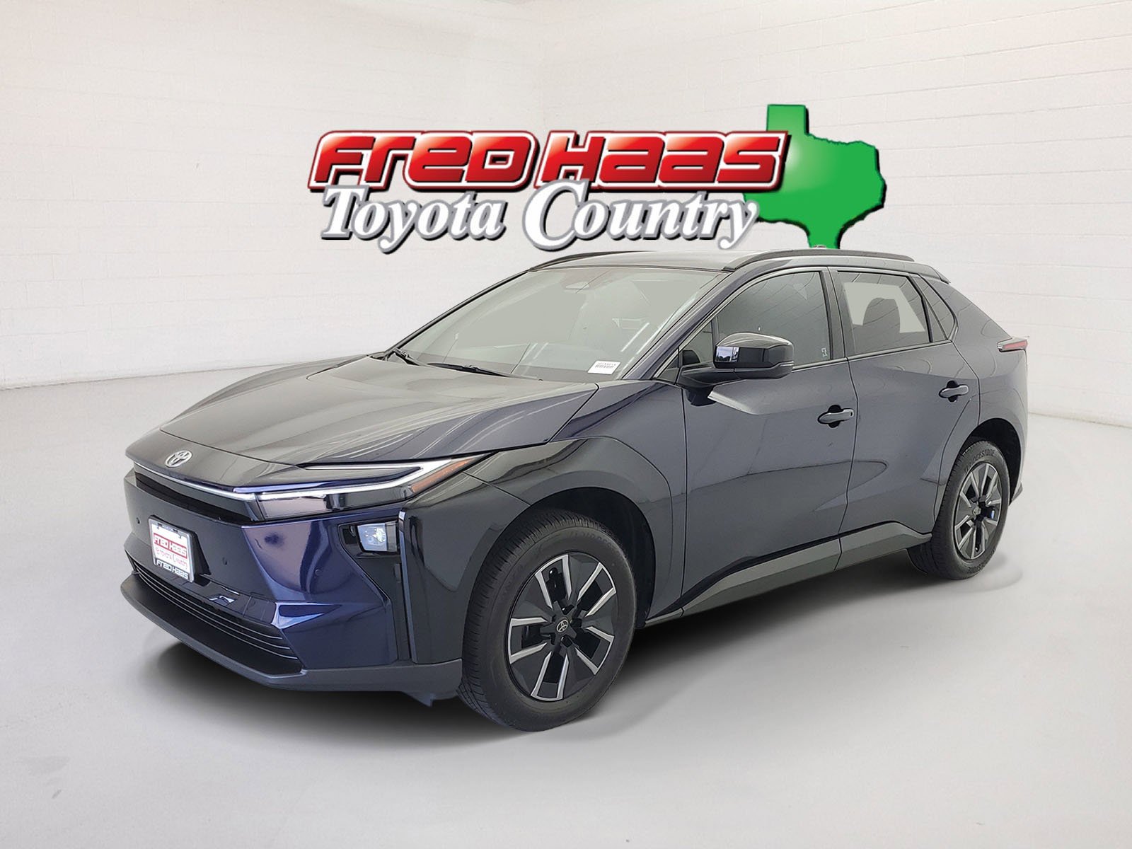 2026 Toyota bZ4X XLE FWD's photo