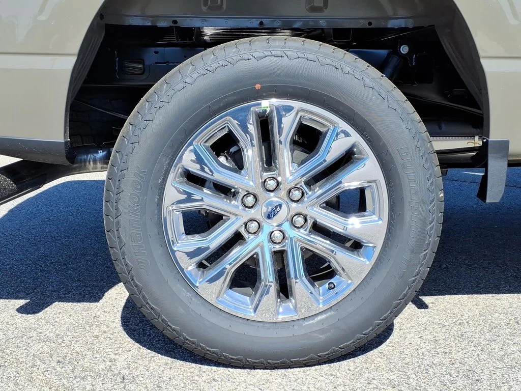 New 2026 Marsh Gray Ford Lariat image 10