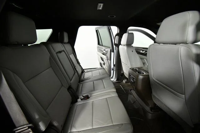 Used 2021 Summit White Chevrolet Z71 image 23