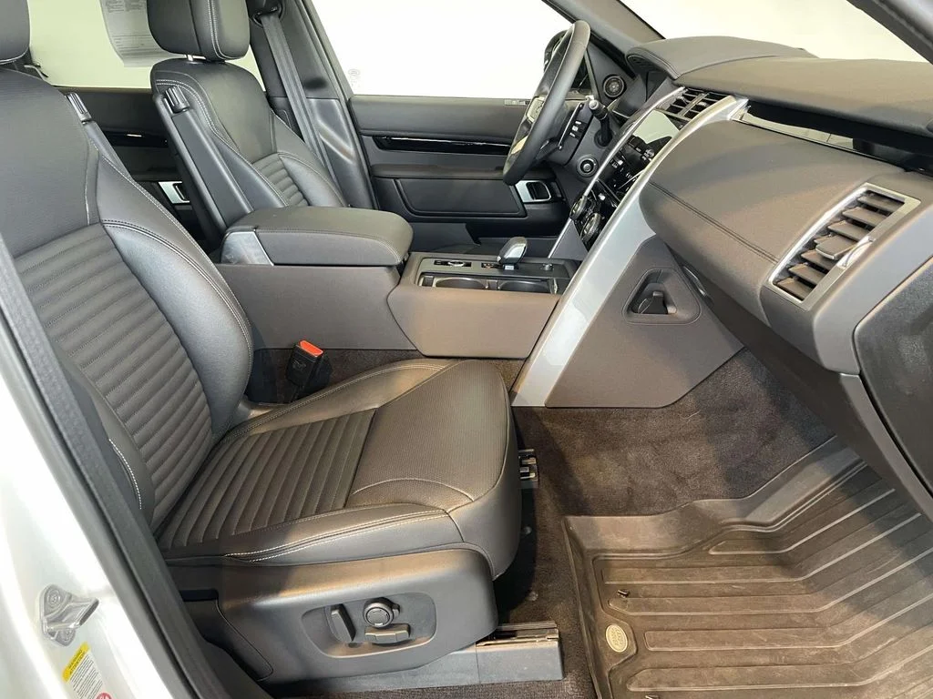 Used 2025 Fuji White Land Rover S image 22