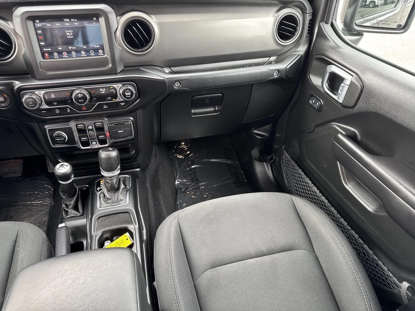 Used 2021 Granite Crystal Metallic Clearcoat Jeep Sport S image 16