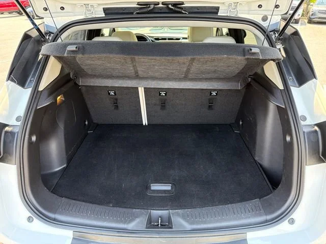 Used 2023 Summit White Buick Preferred image 18