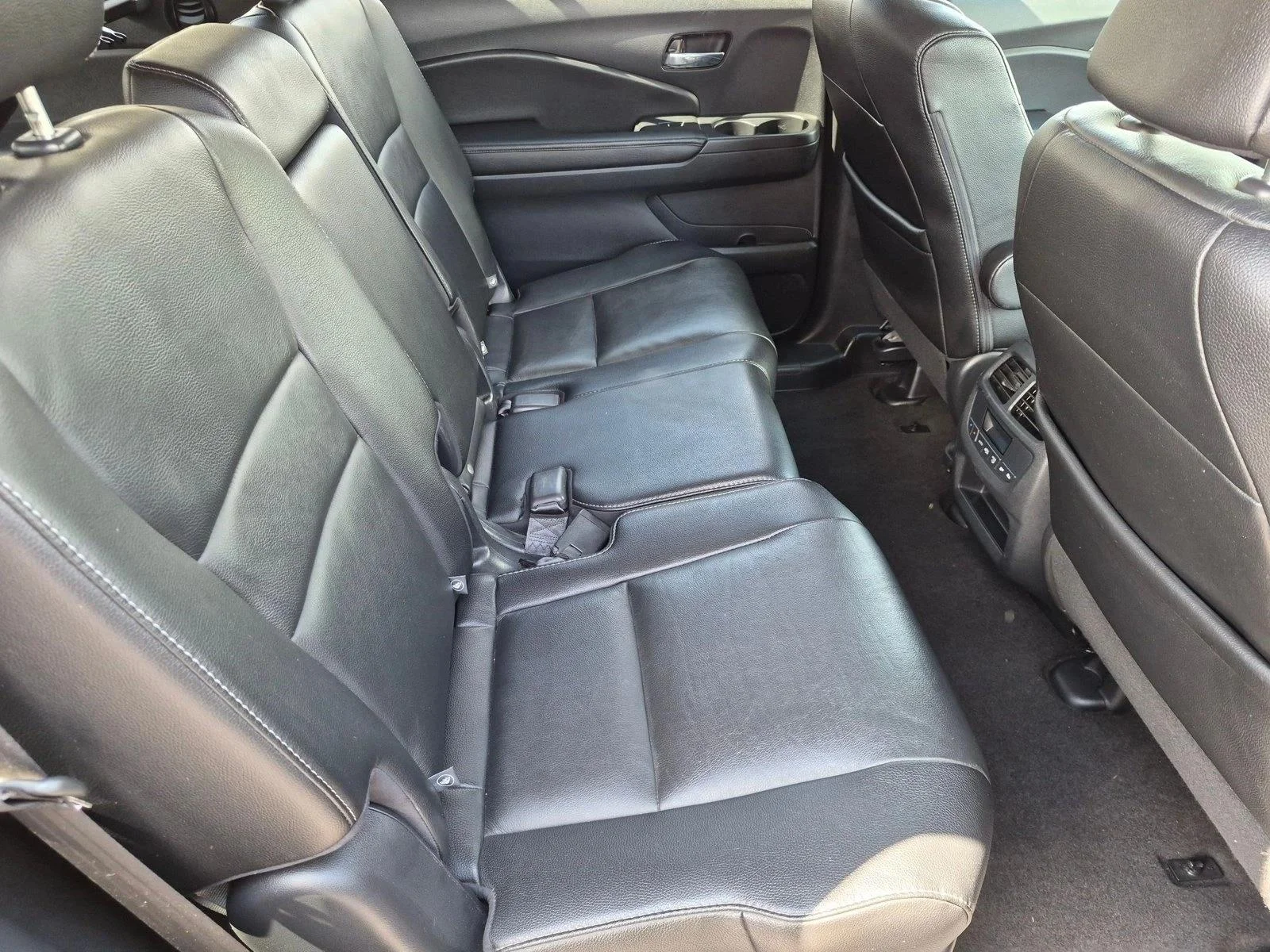 Used 2016 Gray Honda EX-L image 19