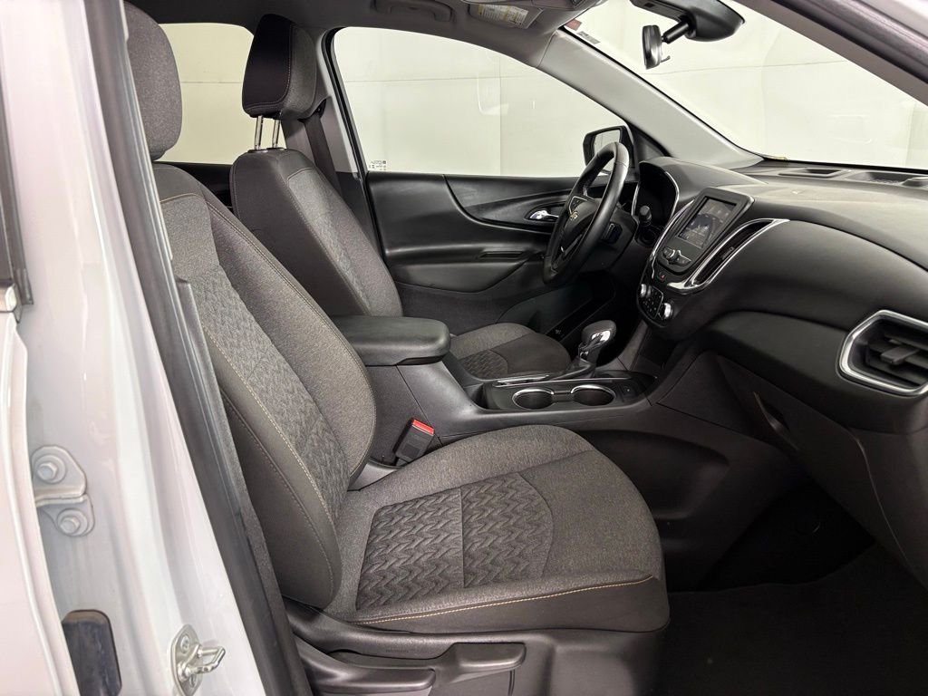 Used 2024 White Chevrolet LT image 42