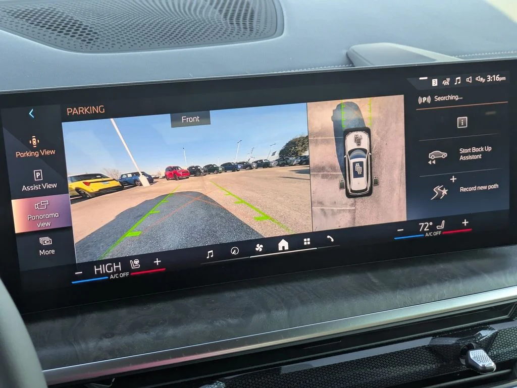 New 2026 White BMW sDrive40i image 20