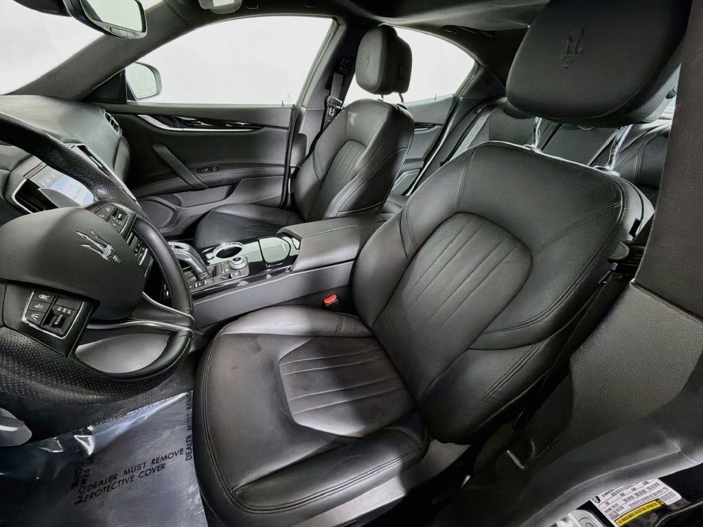 Used 2022 Black Maserati Modena Q4 image 21