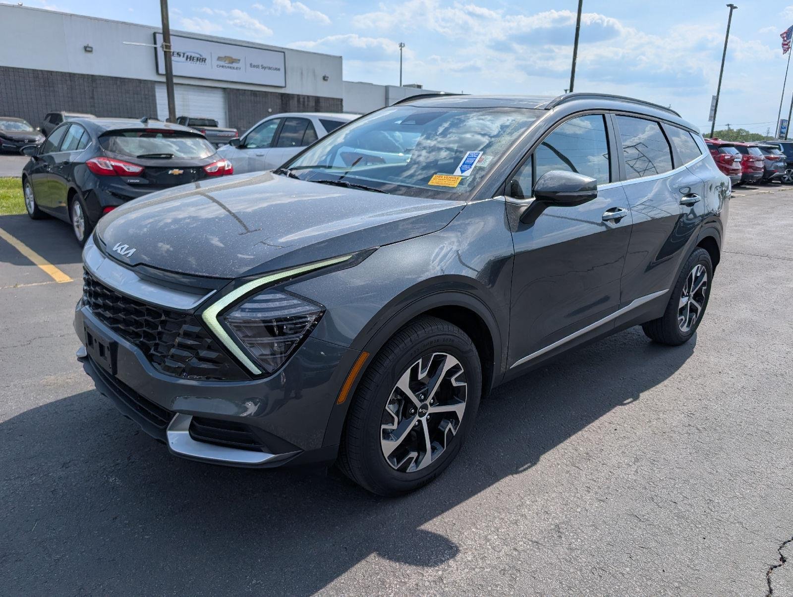 Used 2025 Gravity Gray Kia EX image 4