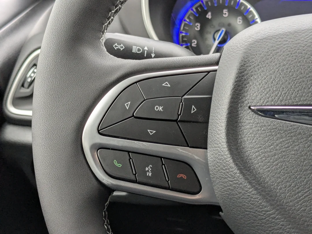 New 2026 White Chrysler SXT - - FWD - Power Liftgate - Power Sliding Doors - Leather & More! image 17