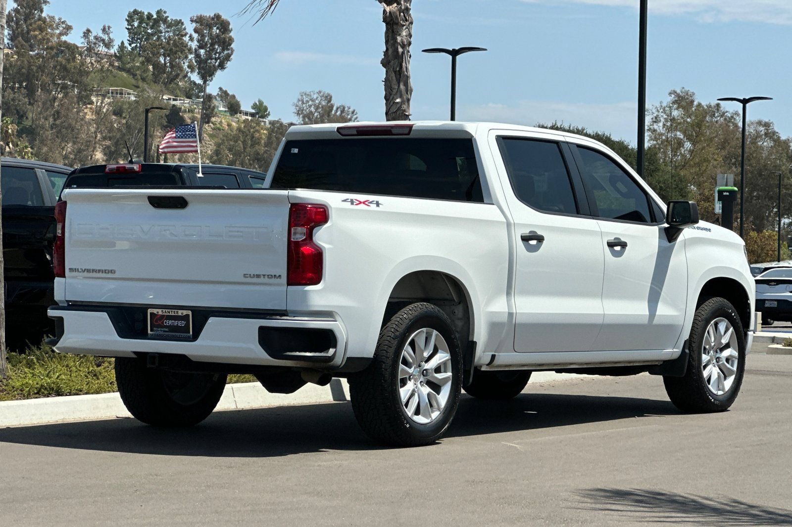 Used 2022 Summit White Chevrolet Custom image 4