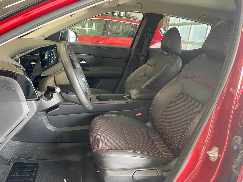 Certified Used 2025 Red Nissan SR image 10