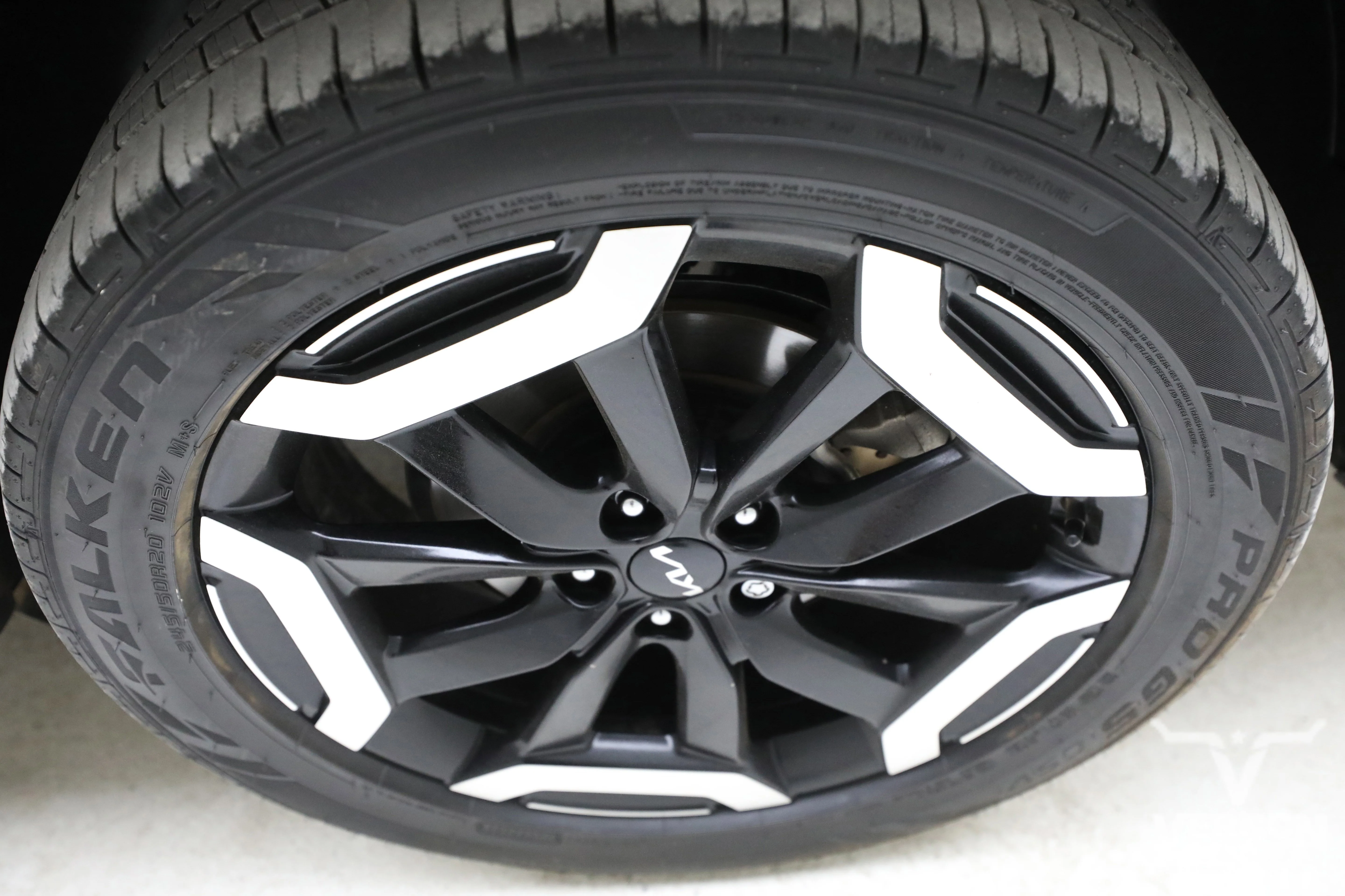 Pre-Owned 2024 Kia Telluride EX FWD