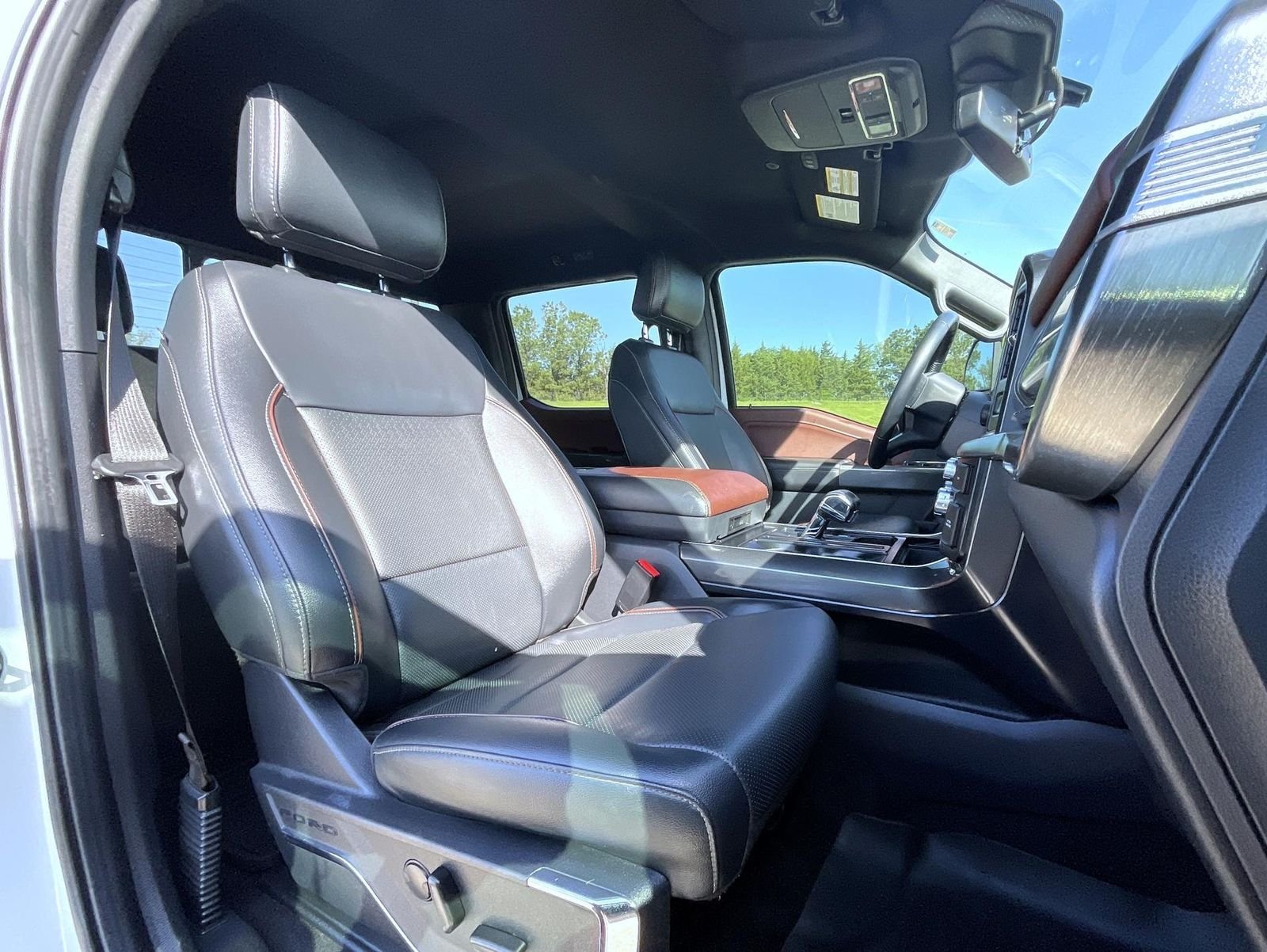 Used 2023 White Ford Lariat image 16