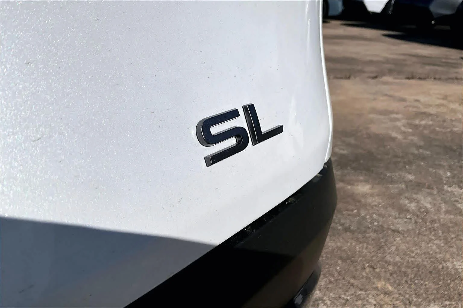 New 2026 Everest White Pearl TriCoat Nissan SL image 8