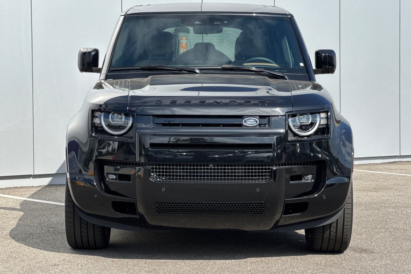 2026 Land Rover Defender X-Dynamic SE - Photo 8
