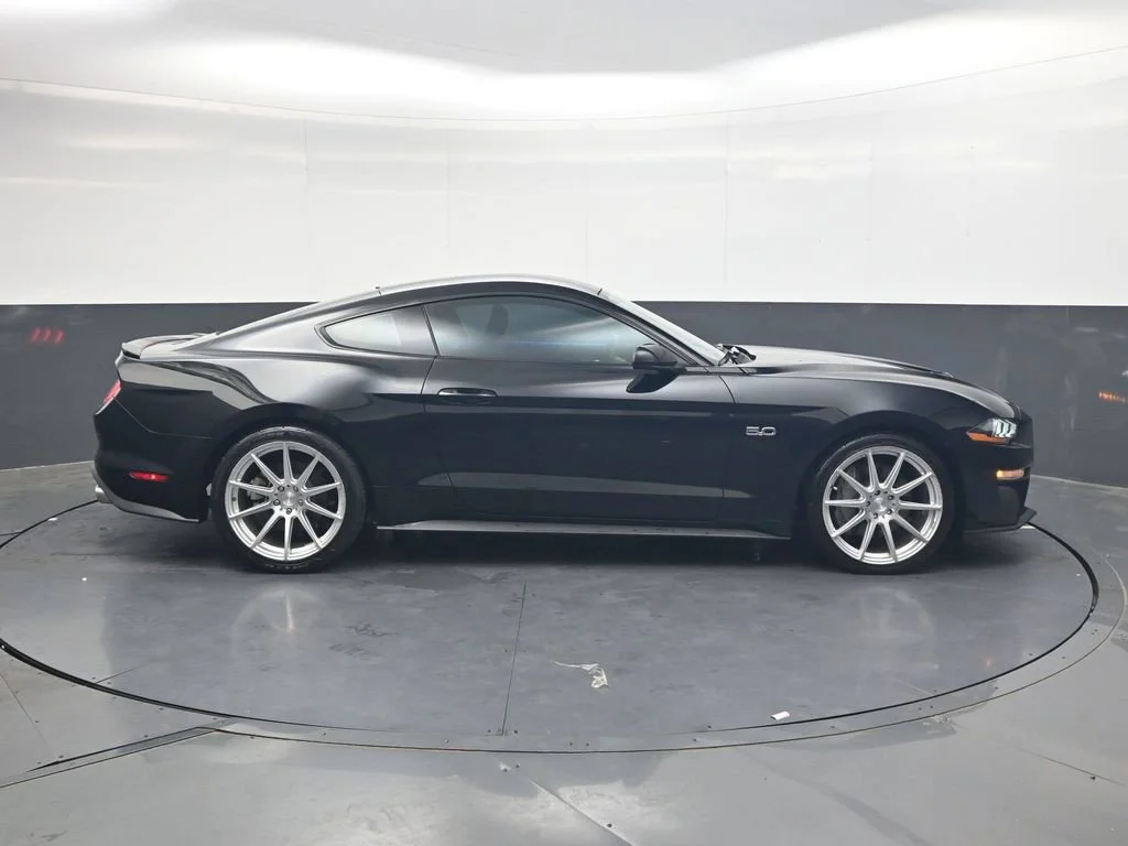 Used 2018 Shadow Black Ford GT image 3